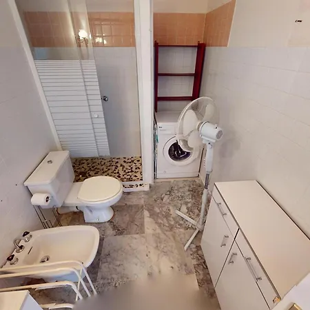 Grand Climatisé Avec Terrasse Près Du Centre Et Des Plages - Fr-1-196-374 * Rocabruna